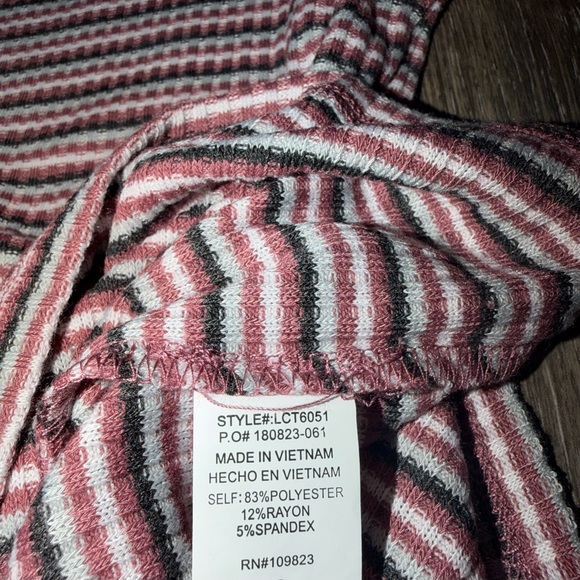 NWT Fury Mauve, Black, Gray, & White Striped Women’s Boutique Crop Top - Picture 6 of 6